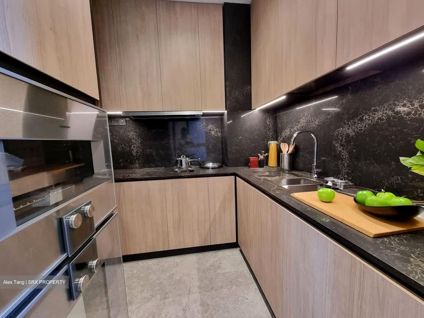 Jervois Privé (D10), Apartment #578827991